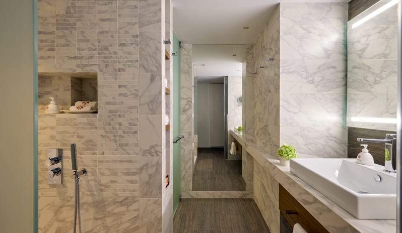 Ionian Grand Sea View room, Bathroom